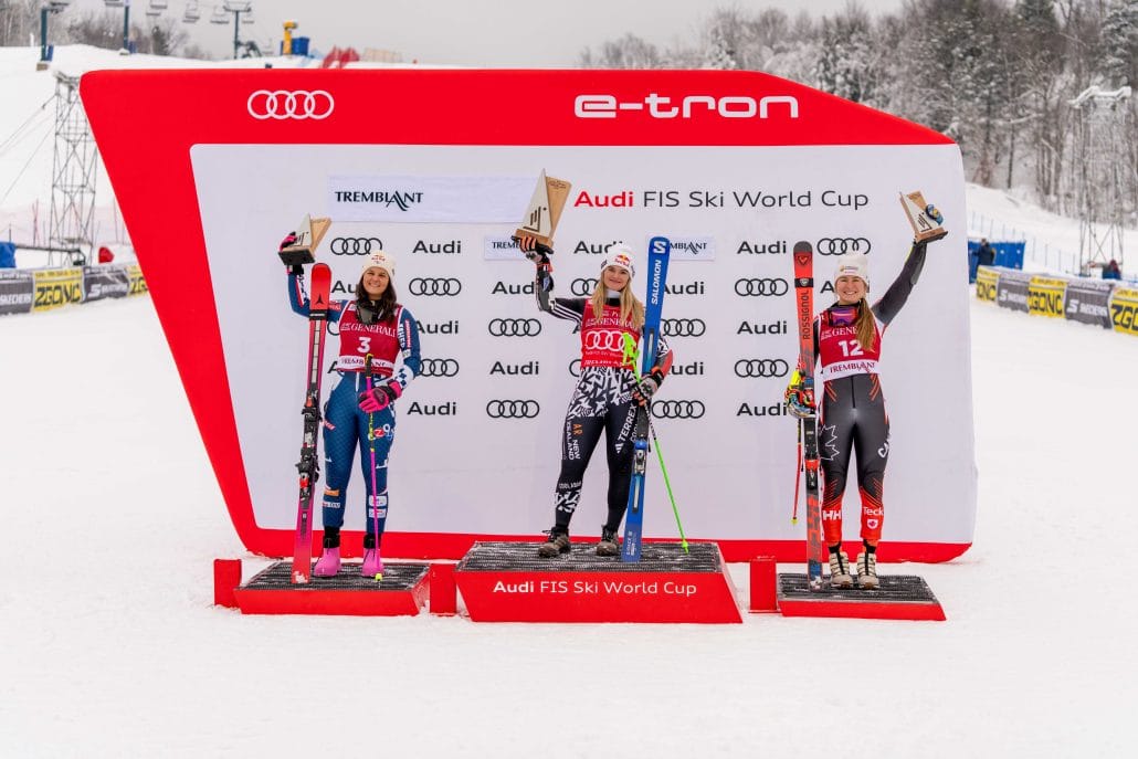 Podium Valérie Grenier Coupe du monde Tremblant